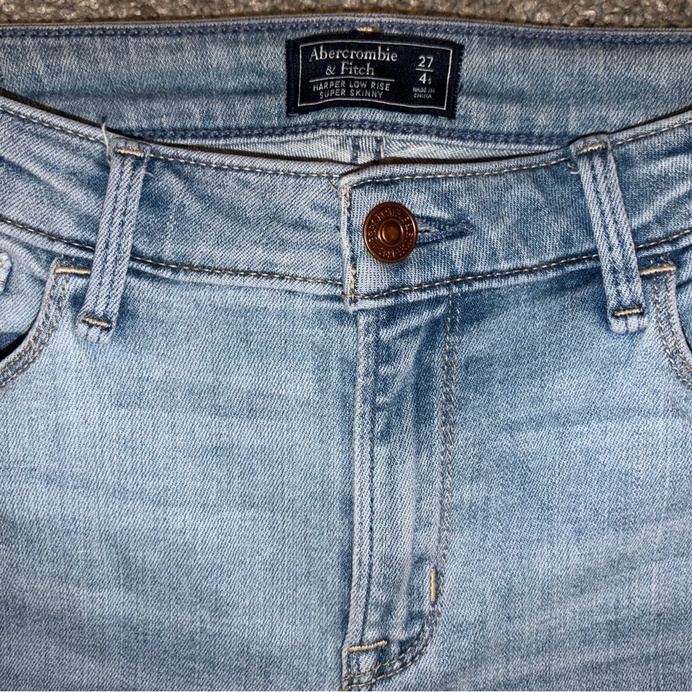 A&F Harper low rise super skinny Light Blue Distressed Jeans